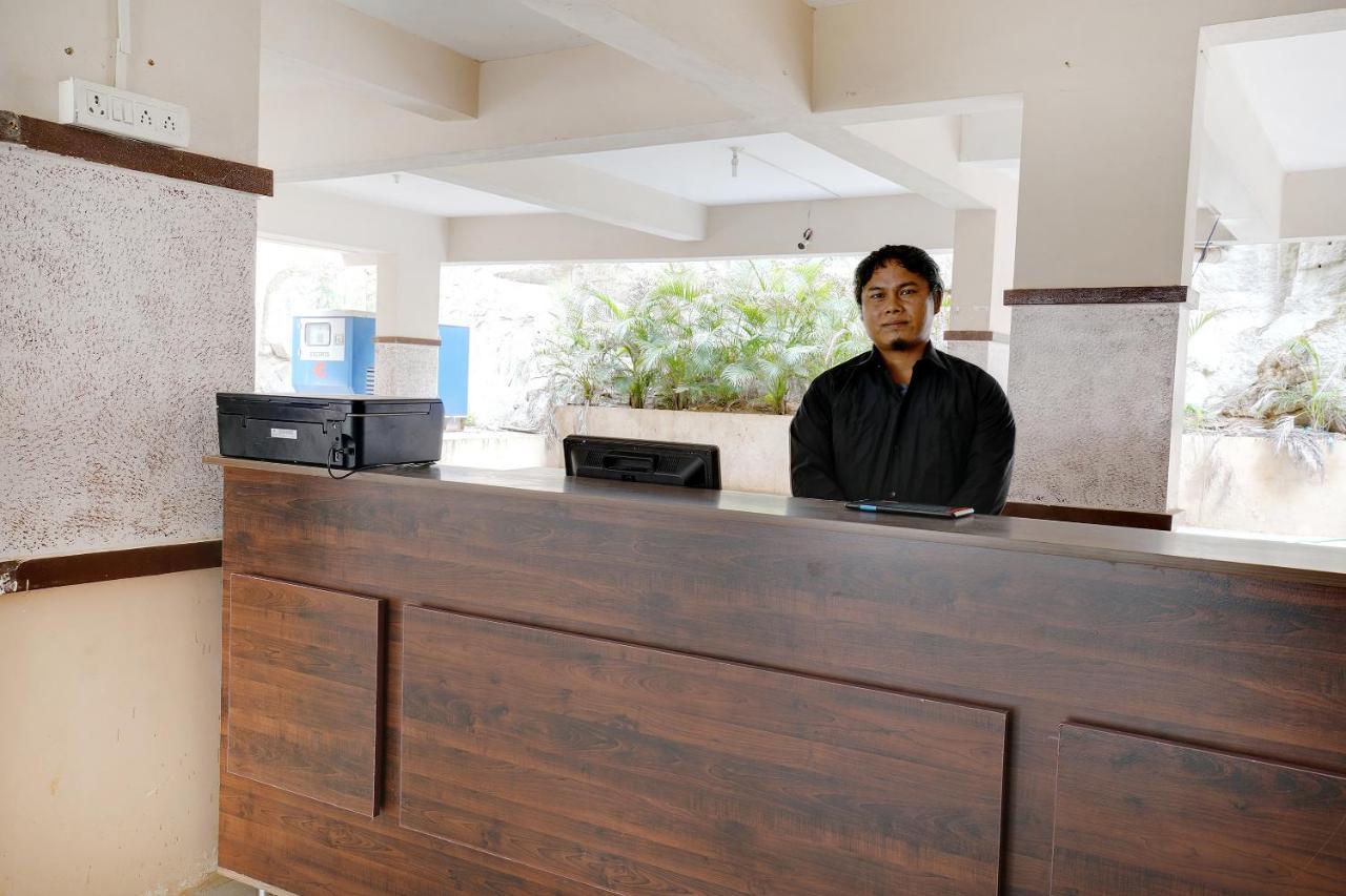 Oyo 41102 Hyderabad Elite Hotell Haidar Sahibguda Eksteriør bilde